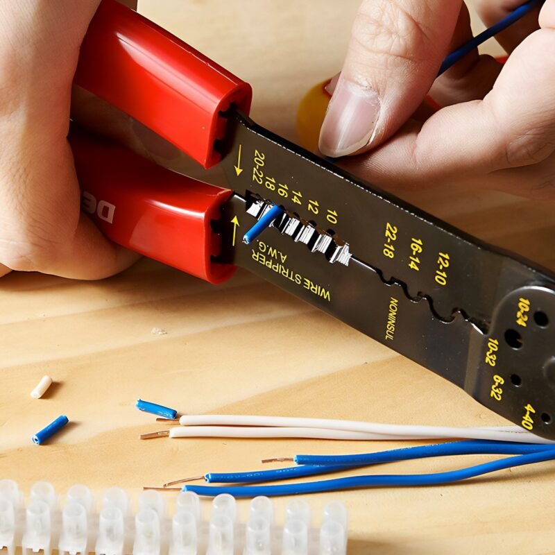 DEKTON 81PC ELECTRICIANS TOOL KIT - Image 2